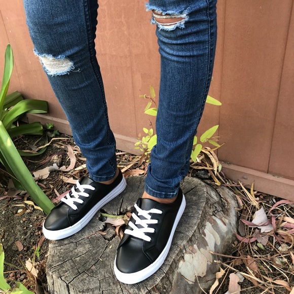 Shoes - Black and White Lace Up Mule 👟 Sneakers